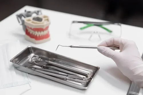 Podział i zastosowanie materiałów ceramicznych w stomatologii
